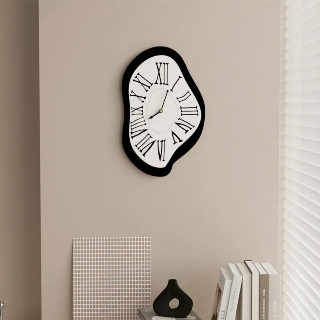 Orologio da parete moderno con numeri romani stile artistico