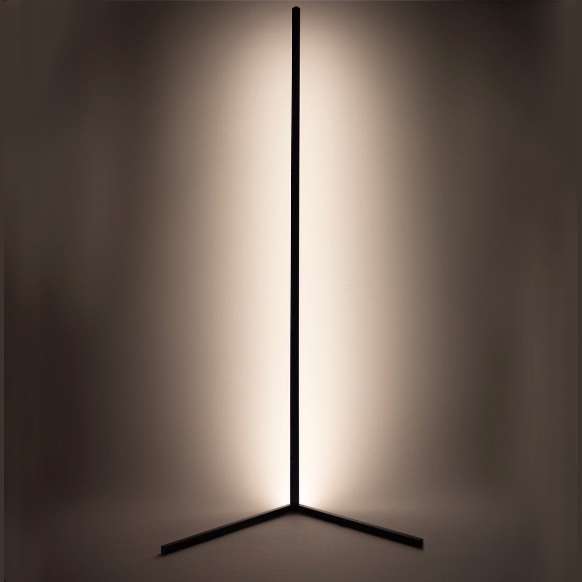 Moderní LED hliníková rohová stojací lampa