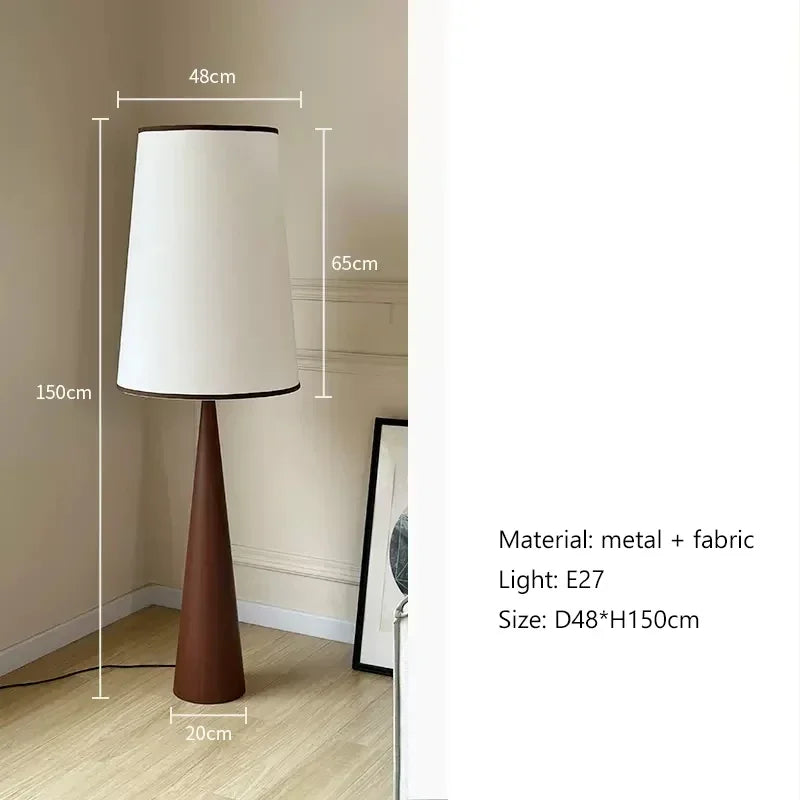 AuraGlow - Minimalistisk Træ LED Gulvlampe til Nordisk-Inspireret Dekor