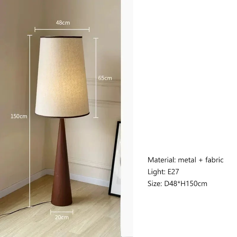 AuraGlow - Minimalistisk Træ LED Gulvlampe til Nordisk-Inspireret Dekor