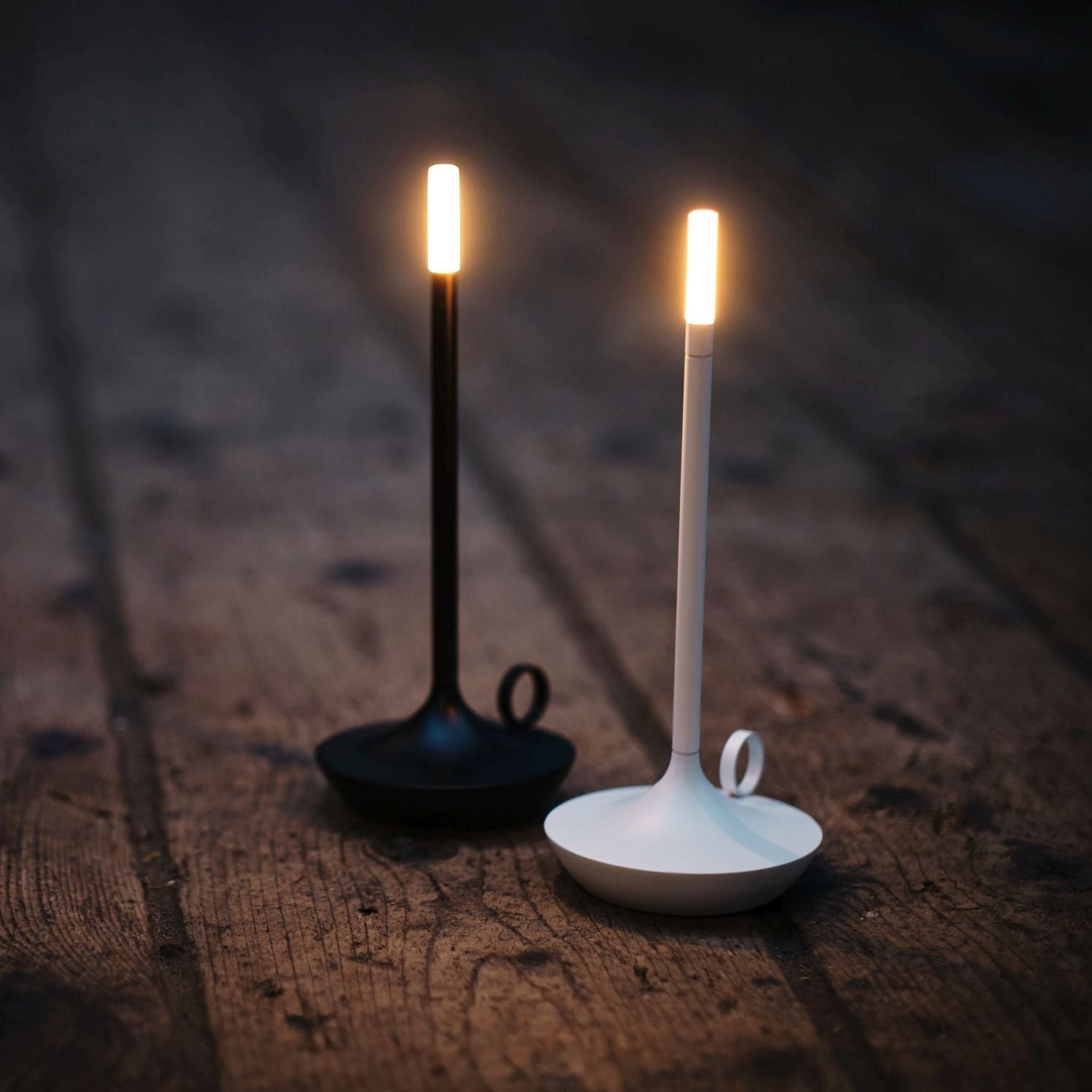 Stolní lampa mosazný povrch LED dobíjecí světlo