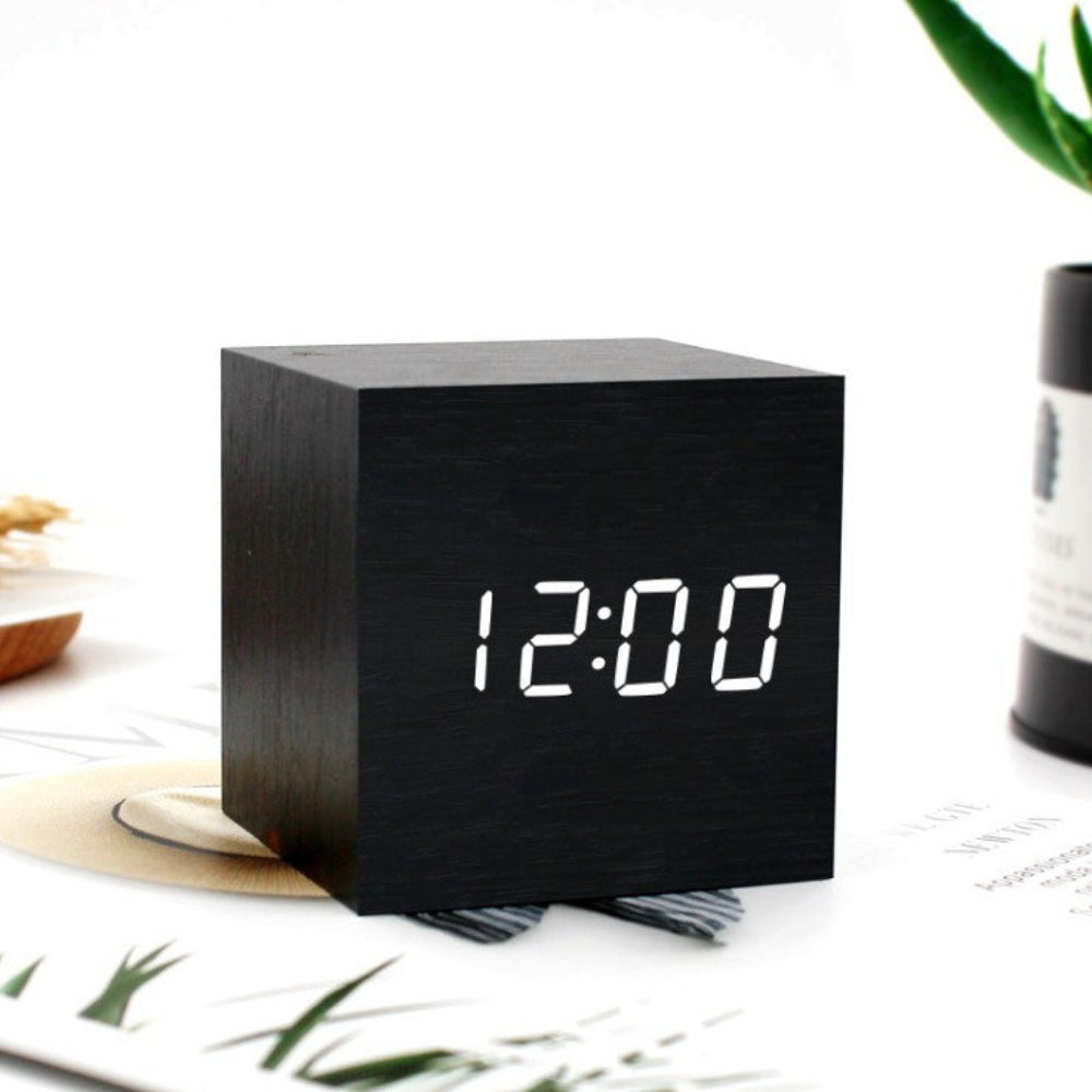 Réveil numérique LED en bois avec affichage