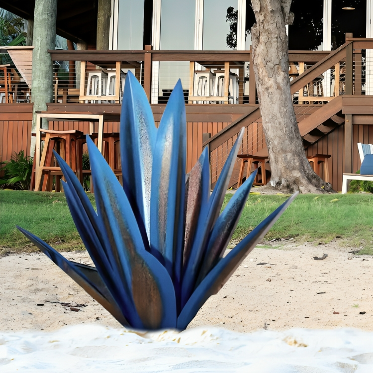 Metal Garden Sculpture Rustic Agave Plant