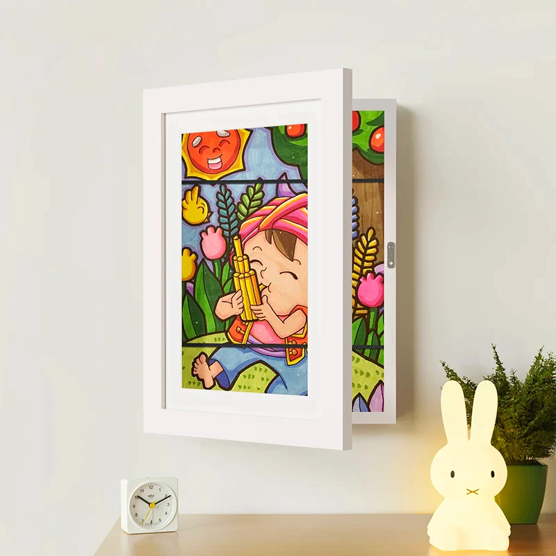 Cornice da parete per esposizione di opere d'arte per bambini