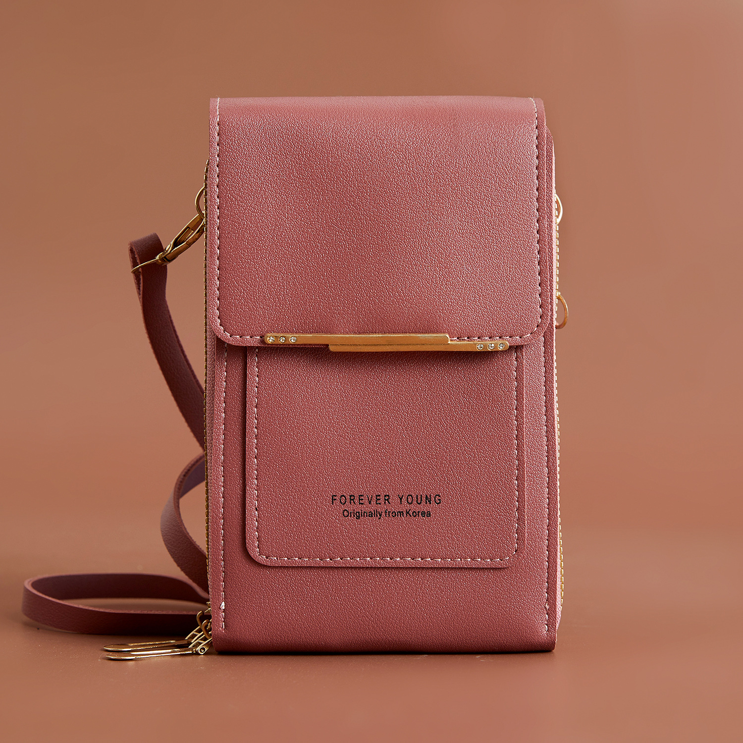 Crossbody taske med RFID-beskyttelse og lynlåslommer