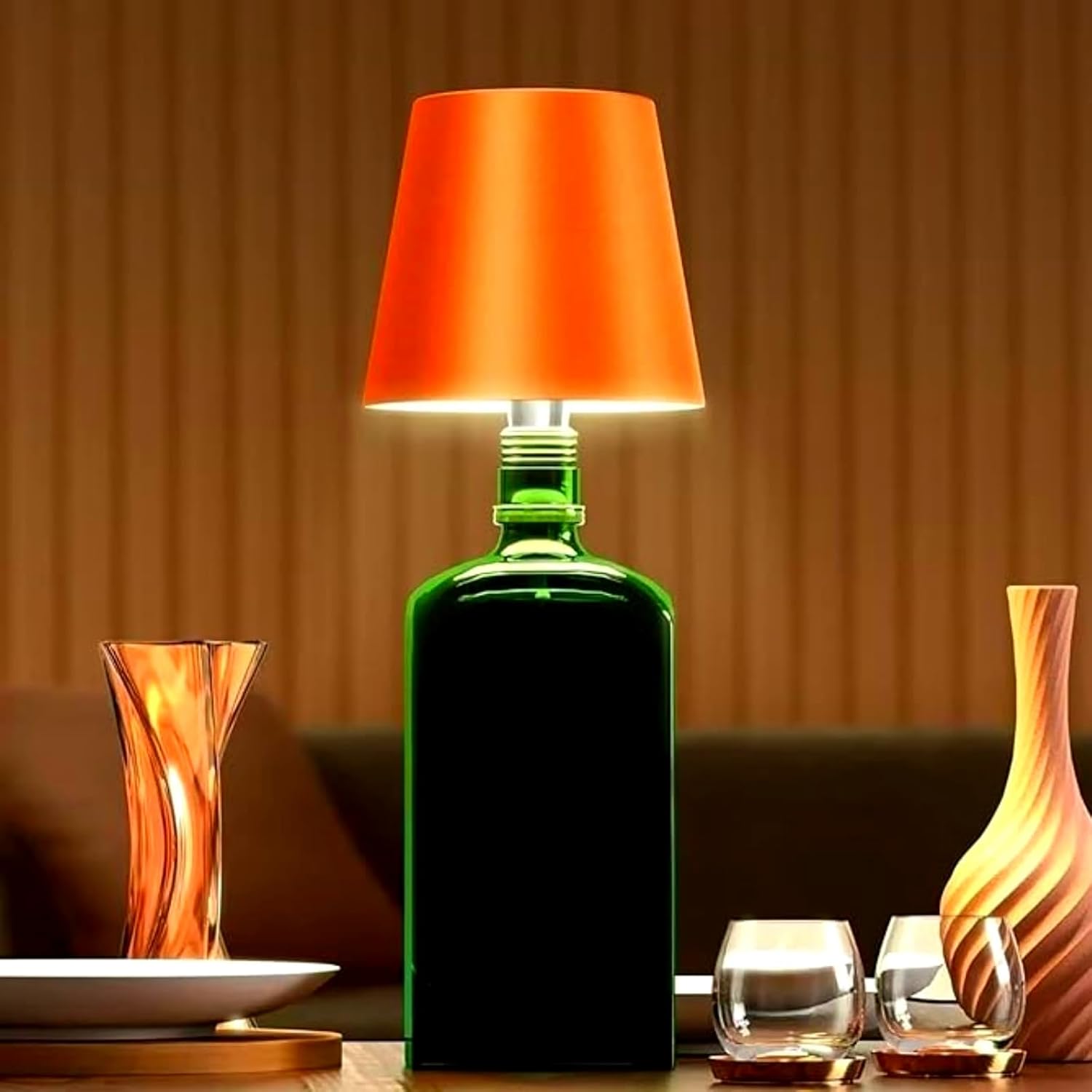 Stolní lampa z lehkého kovu