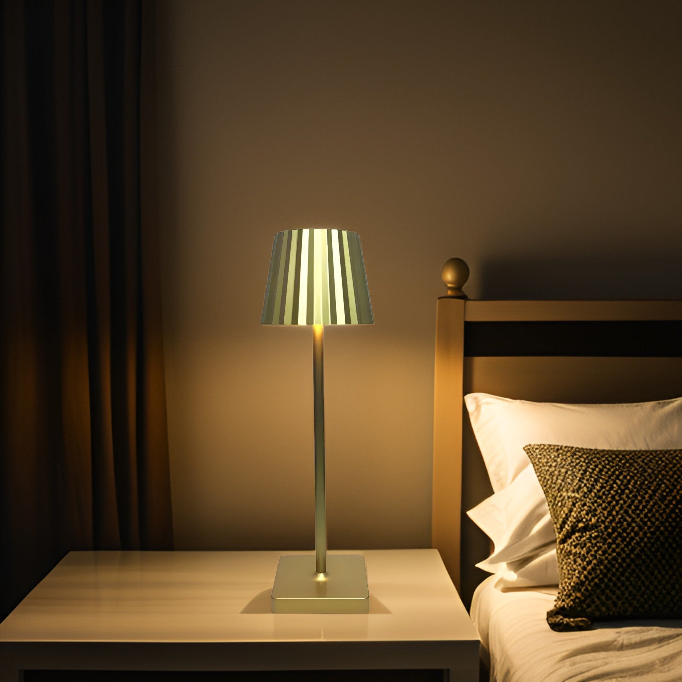 Lampe de table sans fil Arlo | Contrôle tactile et charge USB pour salon