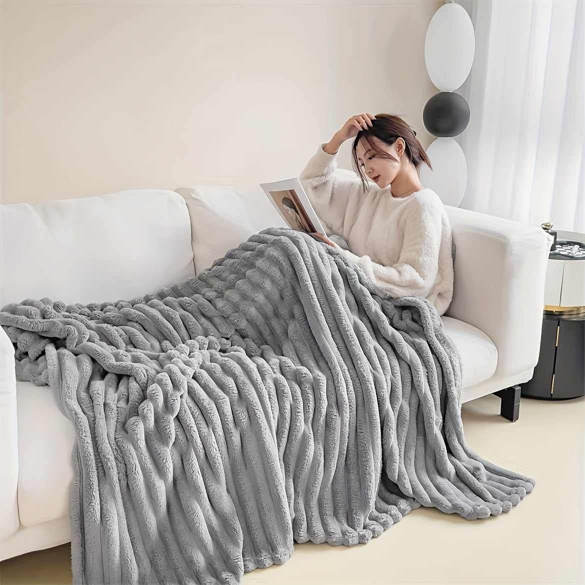 CozyElegance - Double-Sided French Style Fleece Blanket for All Seasons