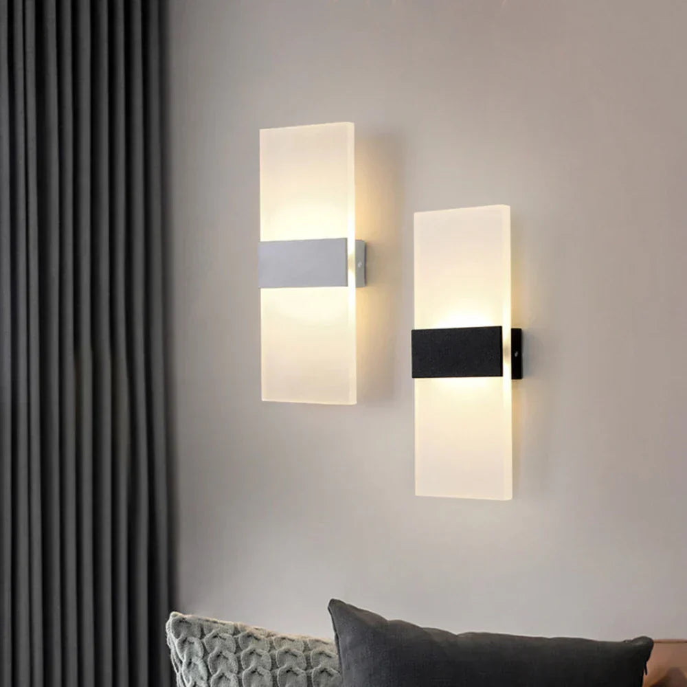 Luminous Glow - Modern LED Wall Light for Indoor Use - Chic Dimmer Lamp for Living Room & Hallway