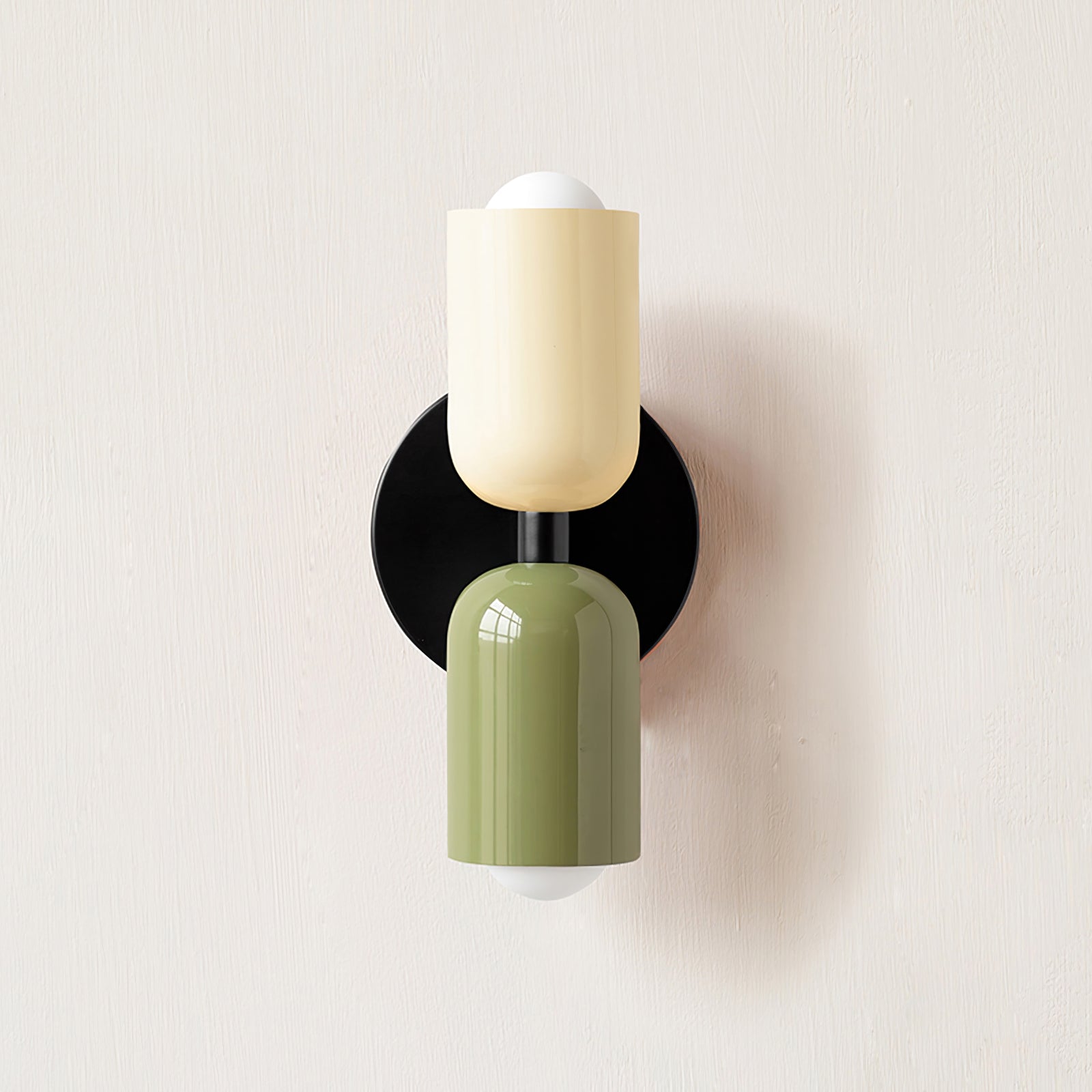 Luminous Echo Wall Light – Chic Vintage Design for an Inviting Atmosphere in Any Room