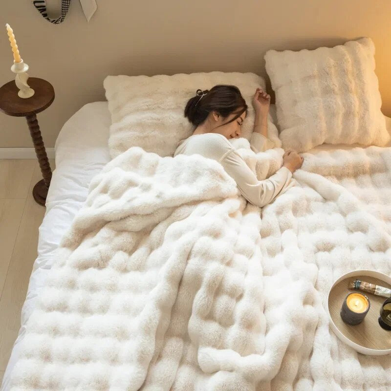 Fleece tæppe til sofa og seng