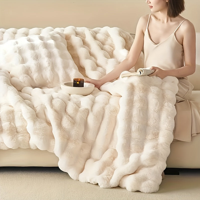 CozyRabbit - Soft Hypoallergenic Fleece Blanket for All Seasons