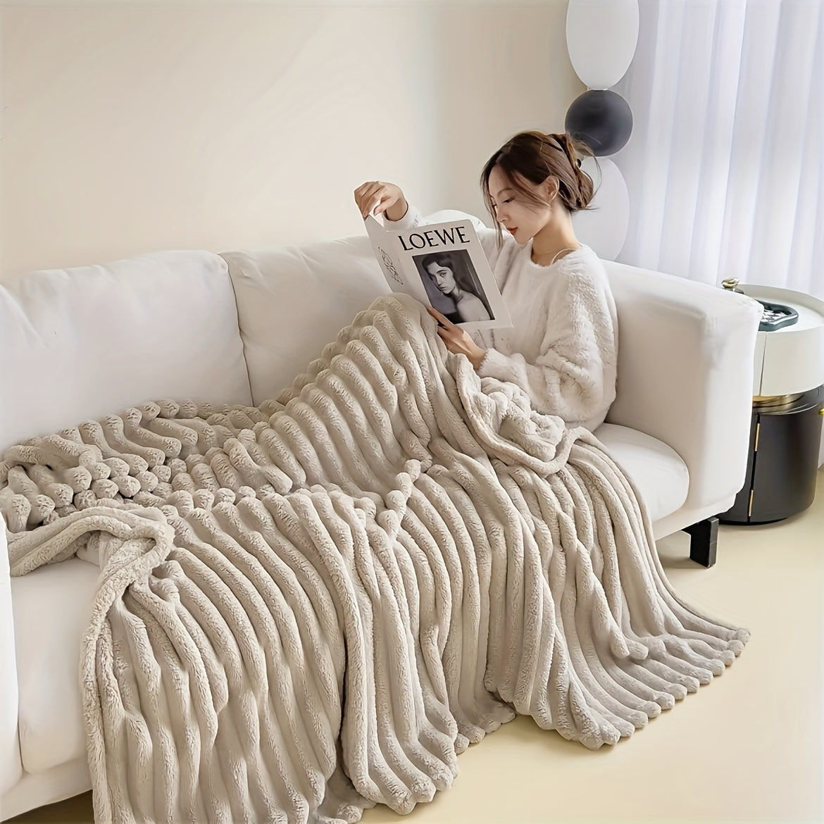 CozyElegance - Double-Sided French Style Fleece Blanket for All Seasons