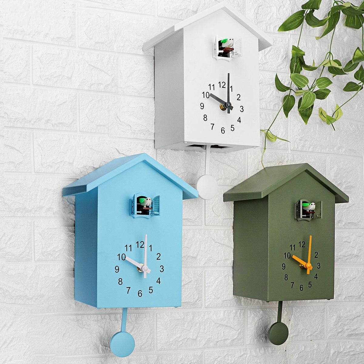 TimelessCharm - Elegant Cuckoo Clock for Cozy Spaces