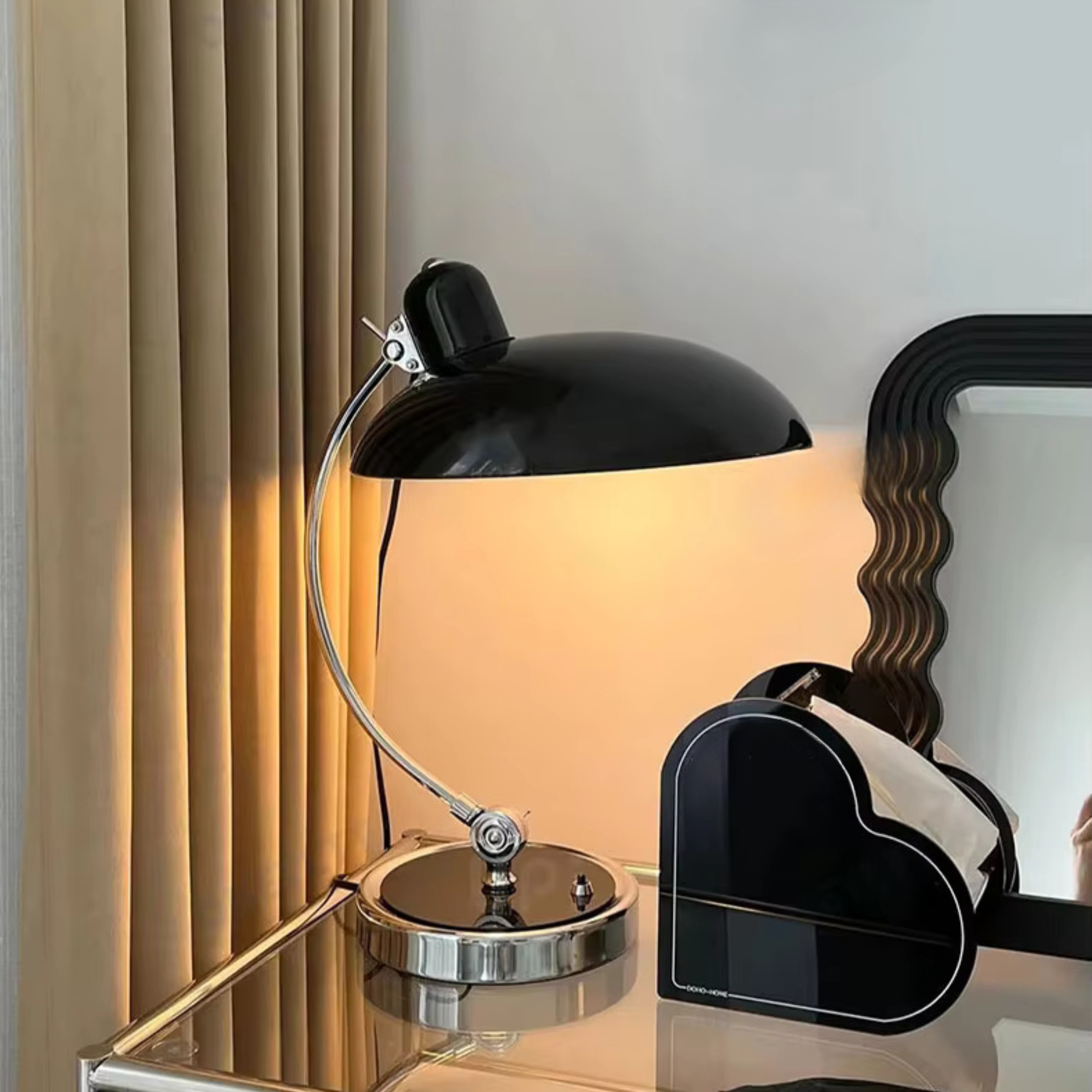 Bordlampe Bauhaus-stil krom jern lys