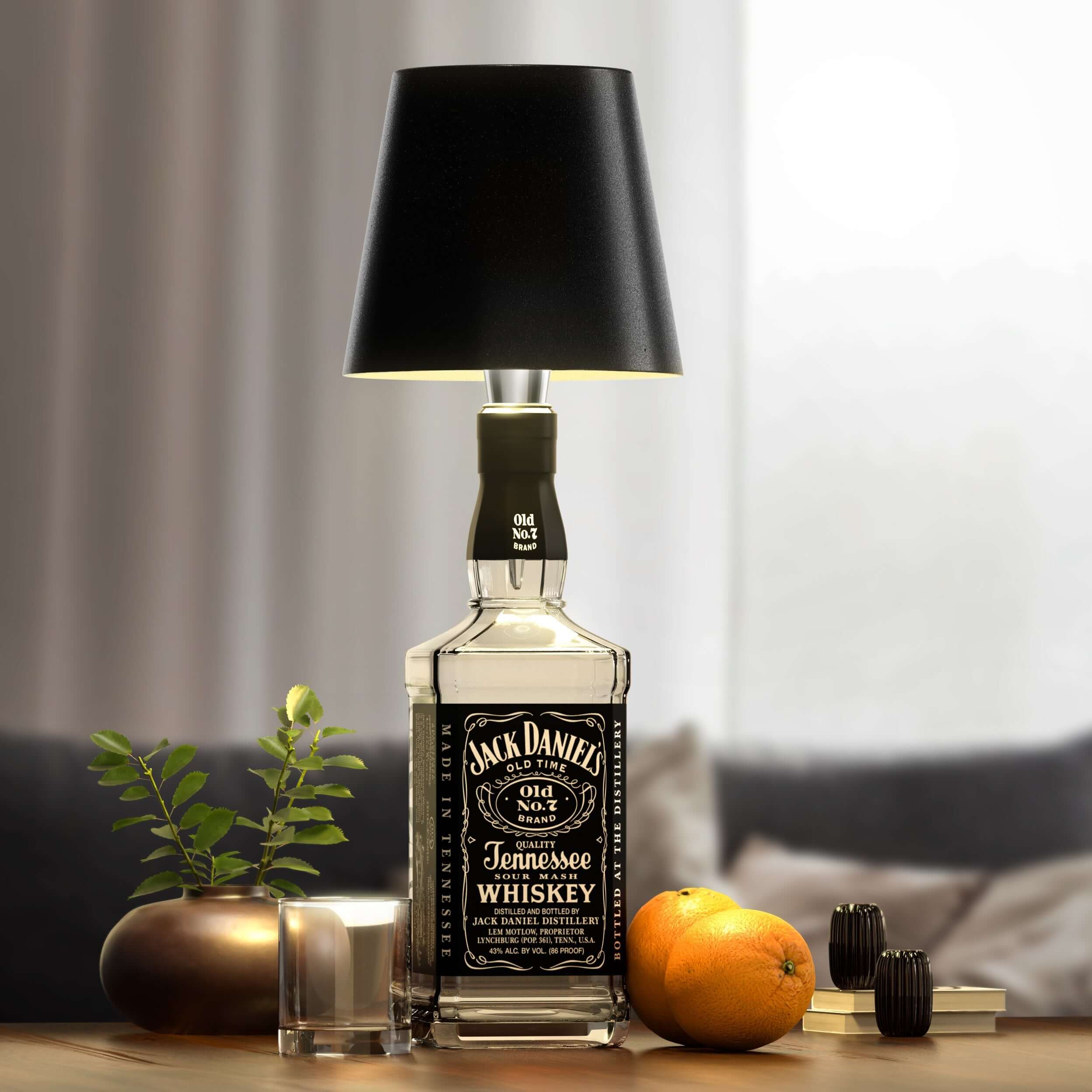 Bordlampe med base af genbrugt flaskeglas