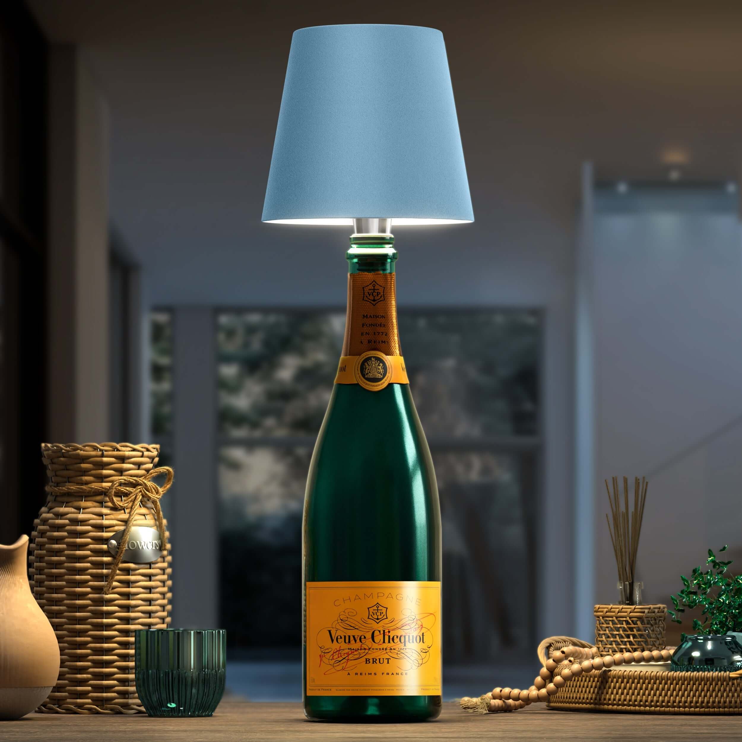 Bordlampe med base af genbrugt flaskeglas