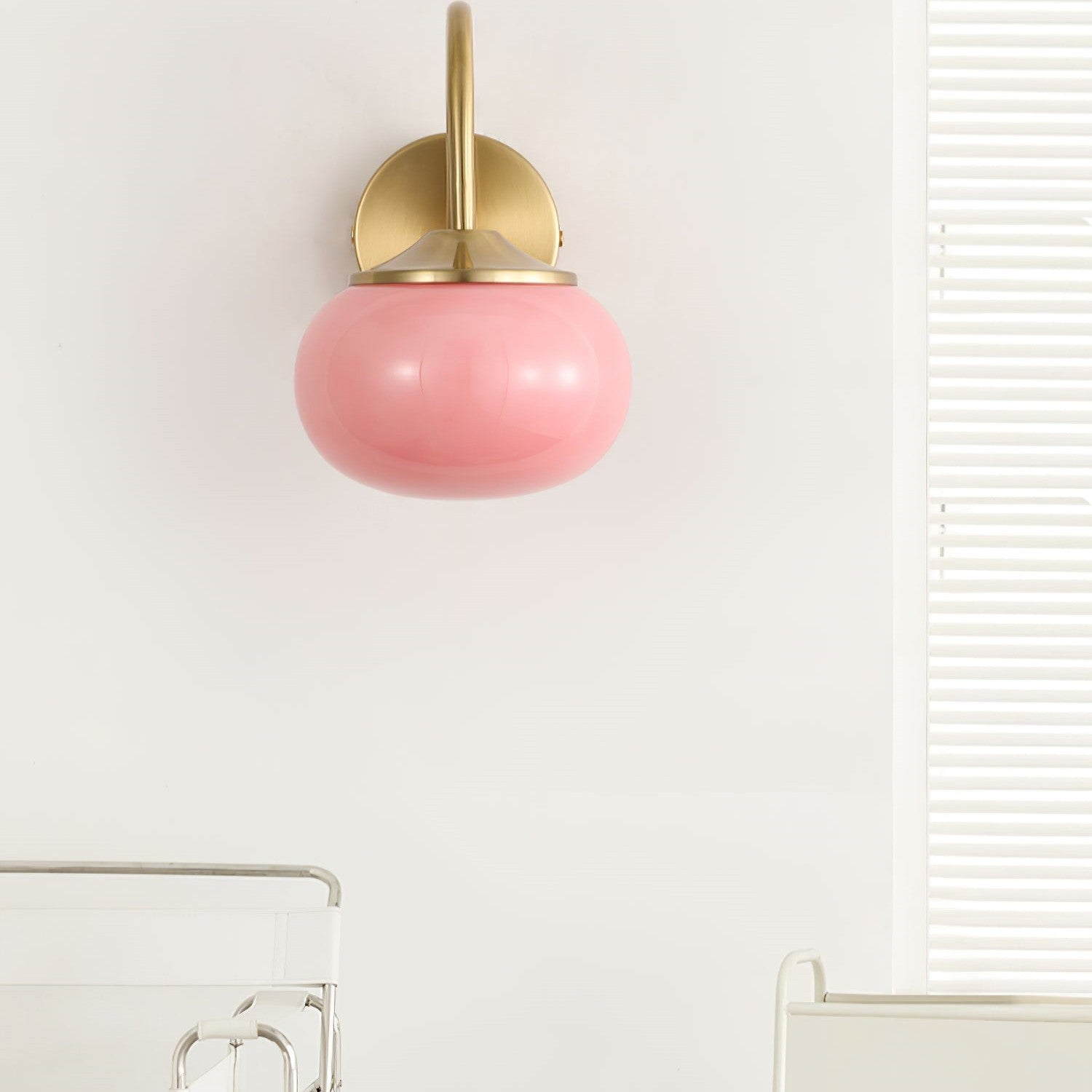 Luminous Echo Wall Lamp - A Charming Retro-Design Light for Every Room in Your Home