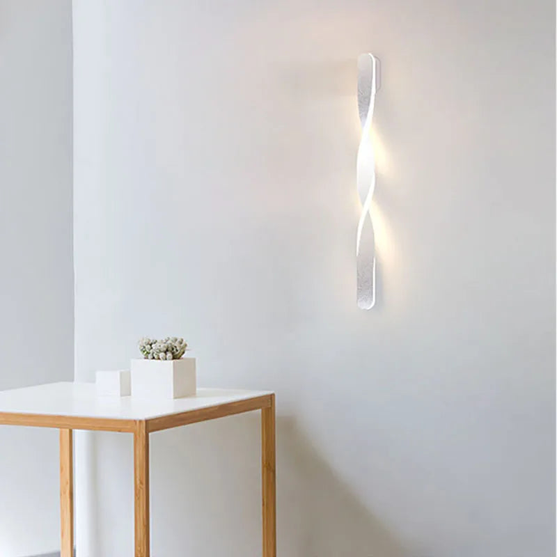 Luminous Curves: Modern Dimmable LED Wall Light for Stylish Living Room & Bedroom Ambience