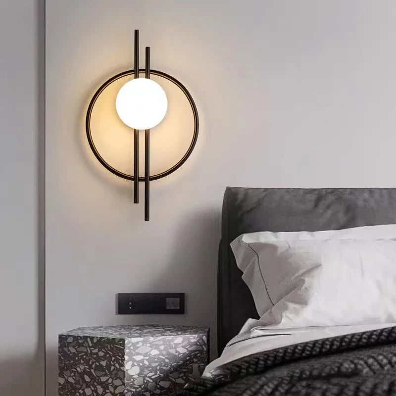 Luminous Sphere: Contemporary LED Wall Light with Globe Glass - Chic Lamp for Bedroom & Living Room