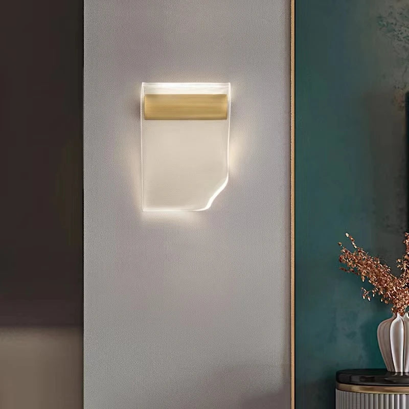 Luminous Curves: Elegant LED Wall Sconce with Curved Glass - Modern Lighting for Bedroom & Living Room