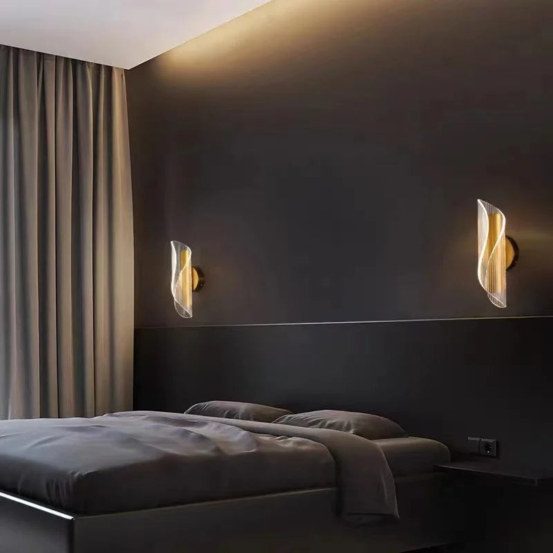 Luminous Curves: Elegant LED Wall Sconce with Curved Glass - Modern Lighting for Bedroom & Living Room