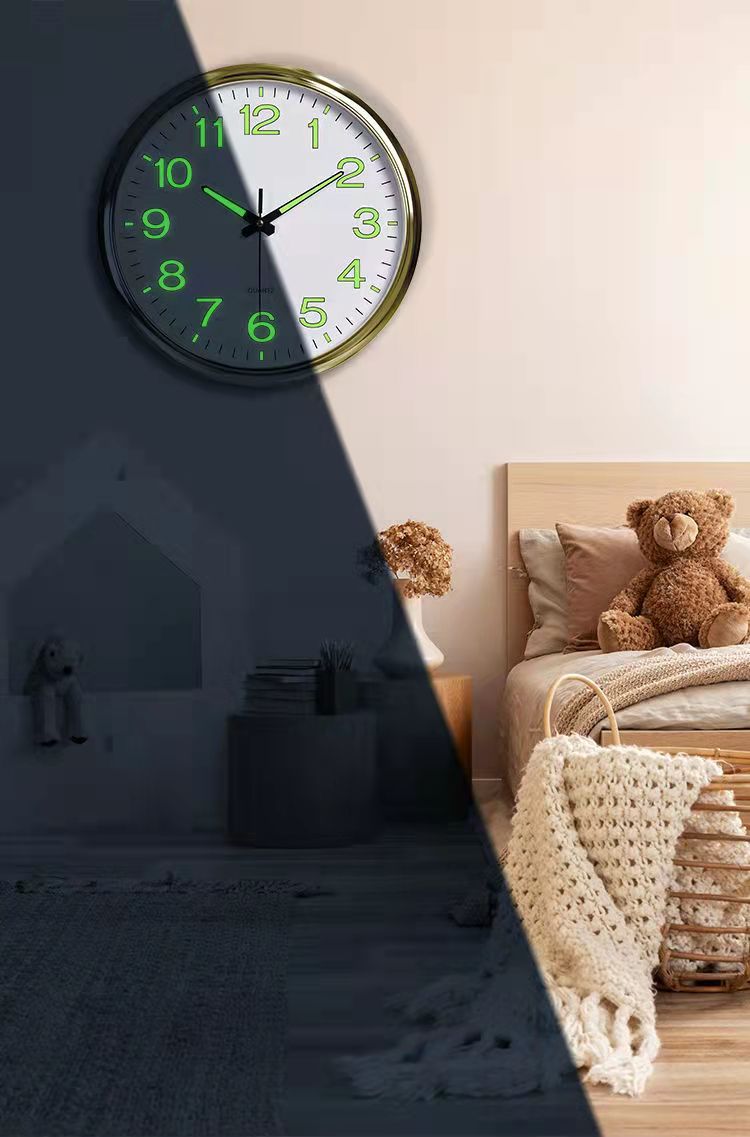 GlowTime - Silent Luminescent Wall Clock 30 cm