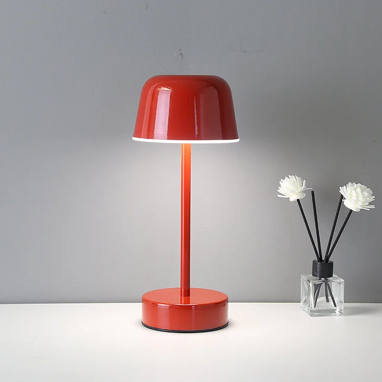 Moderne metal genopladelig bordlampe