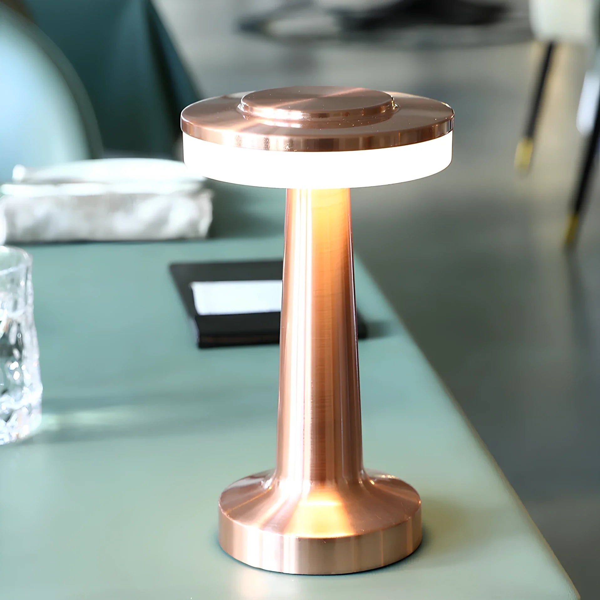 Bordlampe Metal LED Genopladelig Dæmpbar Lys