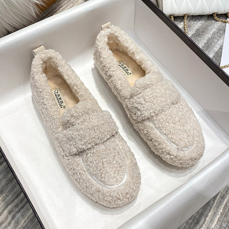 Zapatillas forradas de vellón para comodidad cálida en interiores