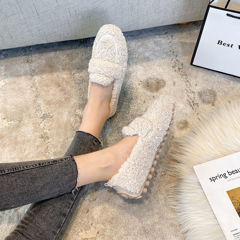 Zapatillas forradas de vellón para comodidad cálida en interiores