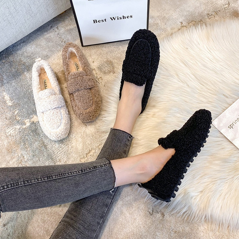 Zapatillas forradas de vellón para comodidad cálida en interiores