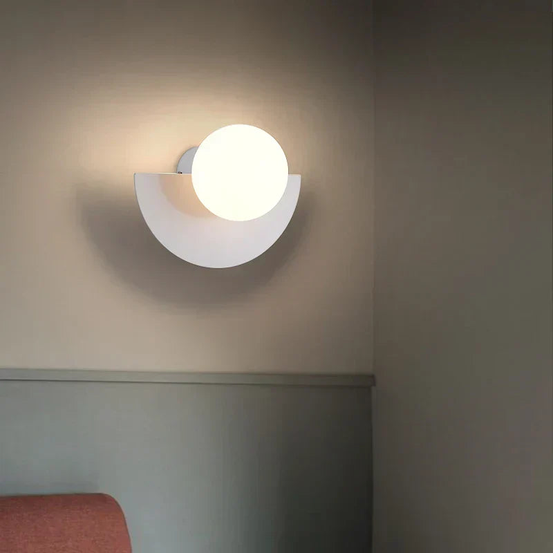 Luminous Haven LED Wall Light – Contemporary Minimalist Lamp for Elegant Indoor Ambiance