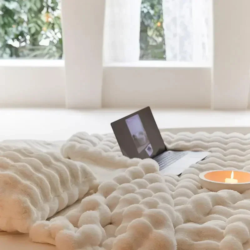 Fleece tæppe til sofa og seng