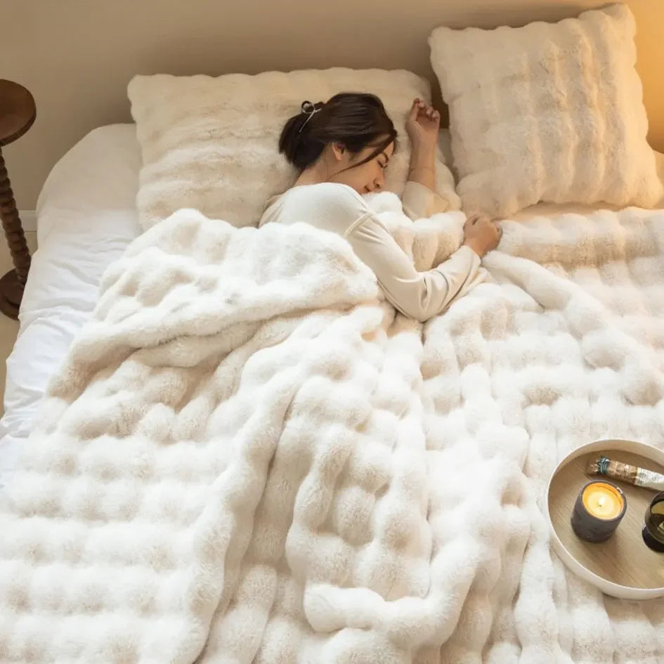 Fleece tæppe til sofa og seng