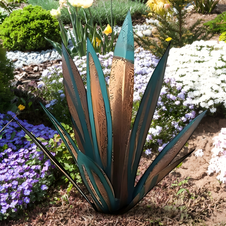 Metal Garden Sculpture Rustic Agave Plant