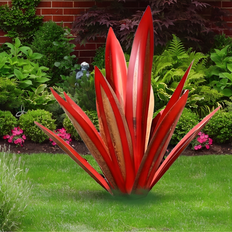 Metal Garden Sculpture Rustic Agave Plant