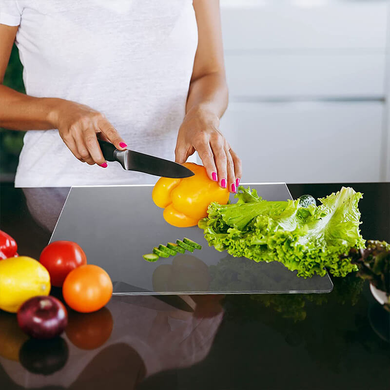 ClearGuard Pro: Transparent, Durable, and Hygienic Cutting Board for Your Kitchen – Scratch-Resistant & Easy to Clean