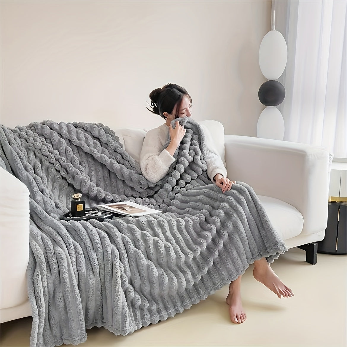 CozyElegance - Double-Sided French Style Fleece Blanket for All Seasons