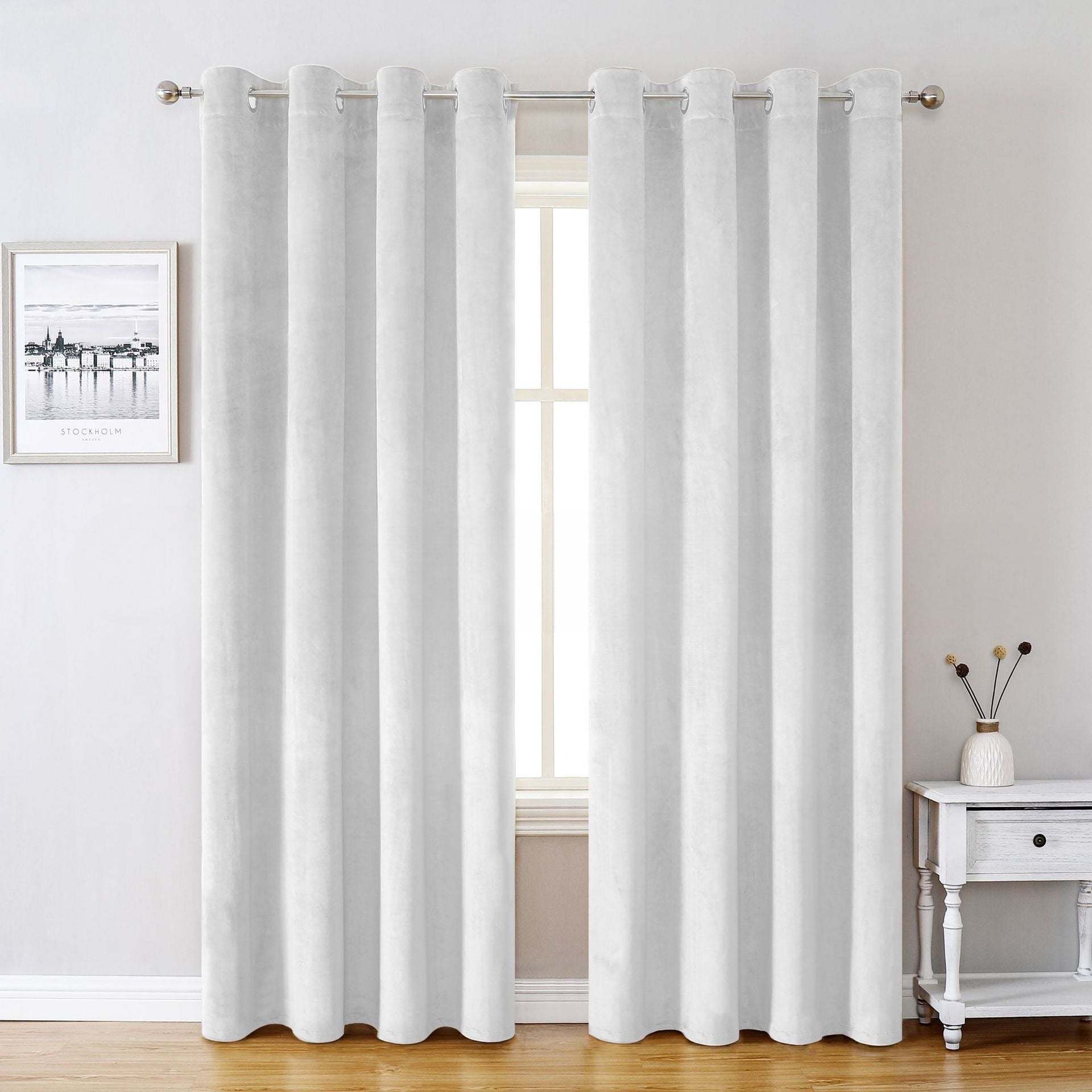 Cozy Haven Thermal Velvet Drapes: Blackout and Insulating Curtains for a Perfect Bedroom Sanctuary