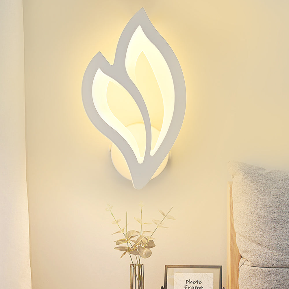 Luminous Leaf | Modern LED Wall Lamp for Scandinavian Style Indoor Lighting in Living Room & Bedroom