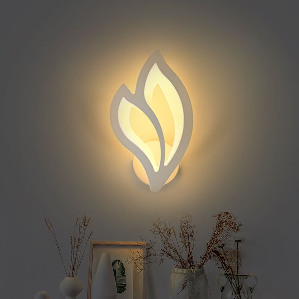 Luminous Leaf | Modern LED Wall Lamp for Scandinavian Style Indoor Lighting in Living Room & Bedroom