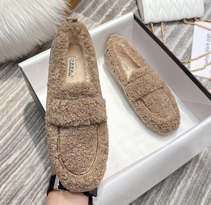 Zapatillas forradas de vellón para comodidad cálida en interiores