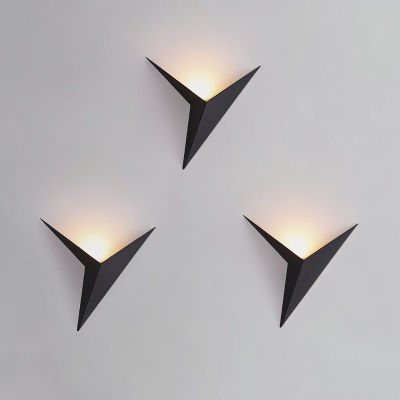 Luminous Glow - Contemporary LED Wall Light for Chic and Elegant Home Interiors