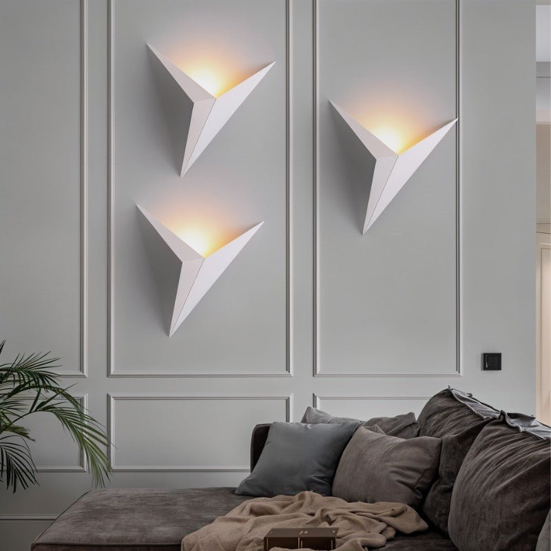 Luminous Glow - Contemporary LED Wall Light for Chic and Elegant Home Interiors