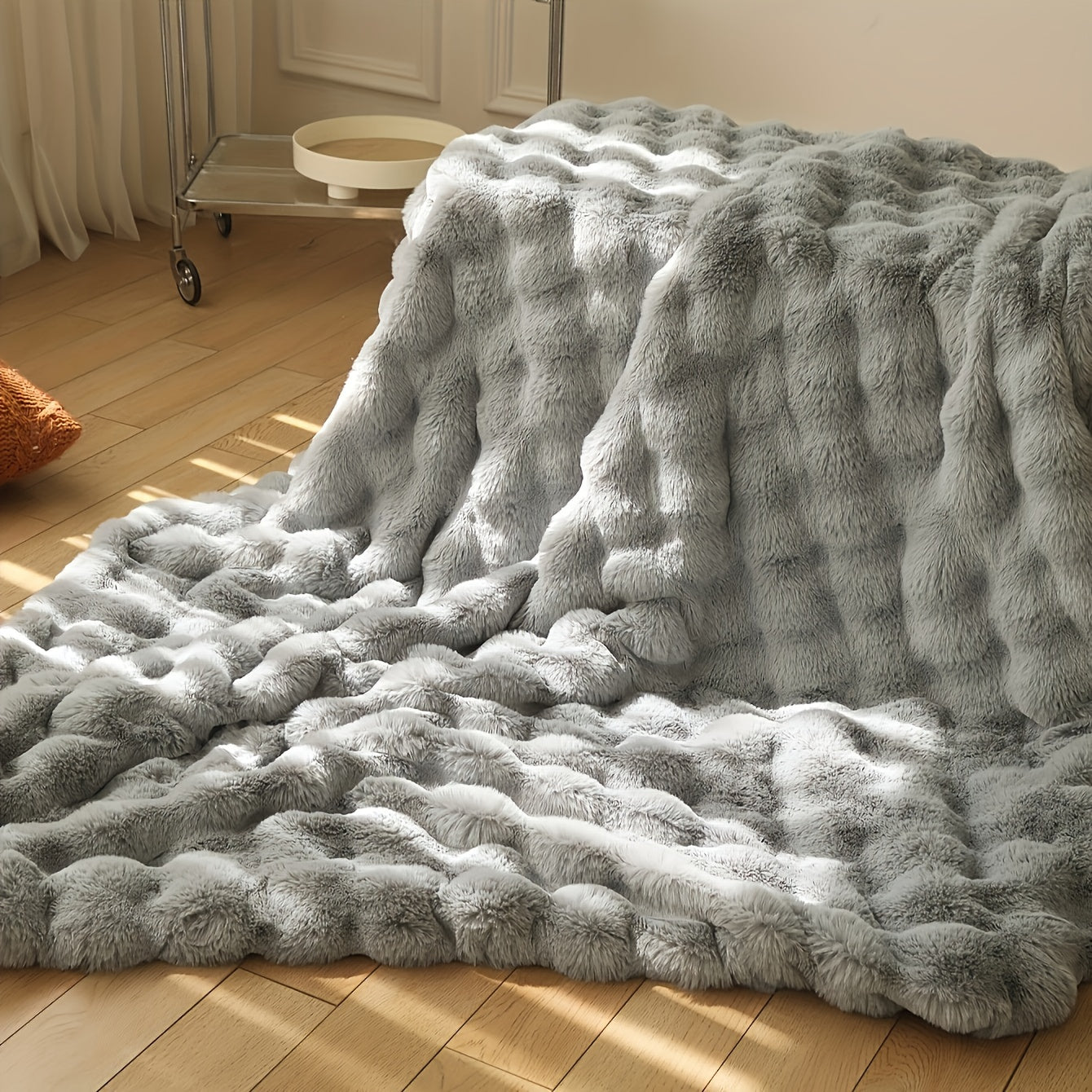 CozyRabbit - Soft Hypoallergenic Fleece Blanket for All Seasons