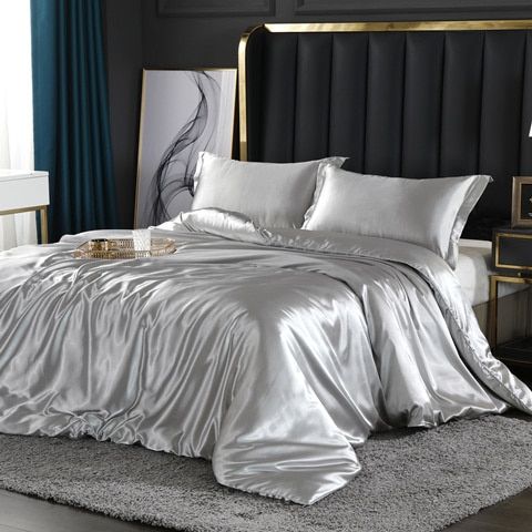 DreamLuxe - Satin-Cotton Bedding Set for Unmatched Comfort