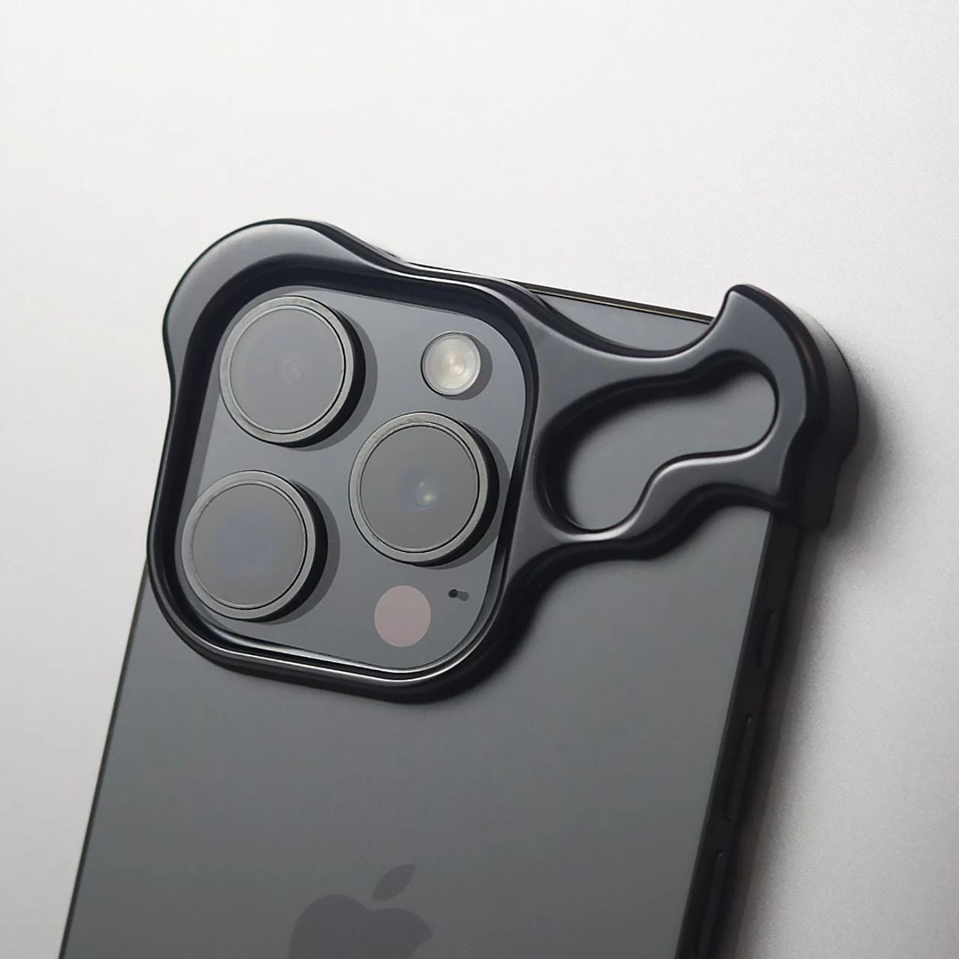 sleek-minimalist-iphone-protec-5-lpptgt