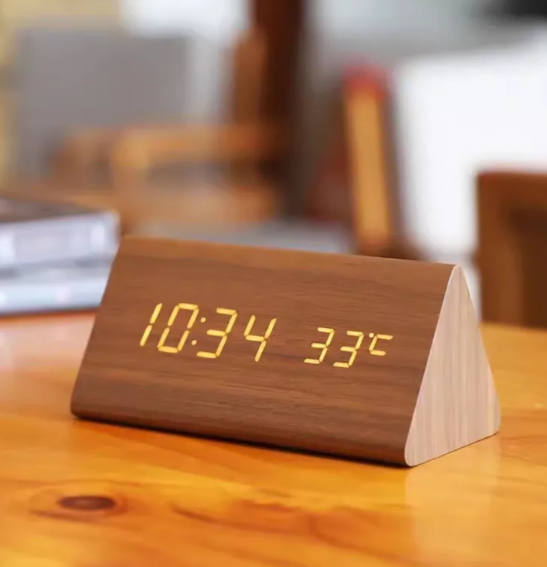 stylish-led-wooden-clock-with--3-7a1nxf