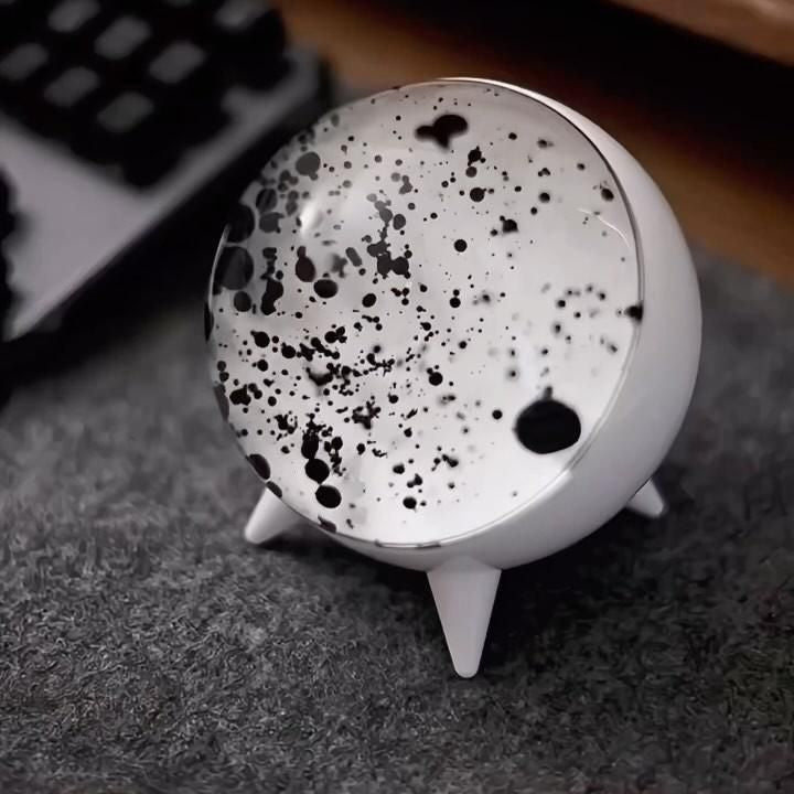 Bluetooth vizuální reproduktor s ferrofluidním displejem